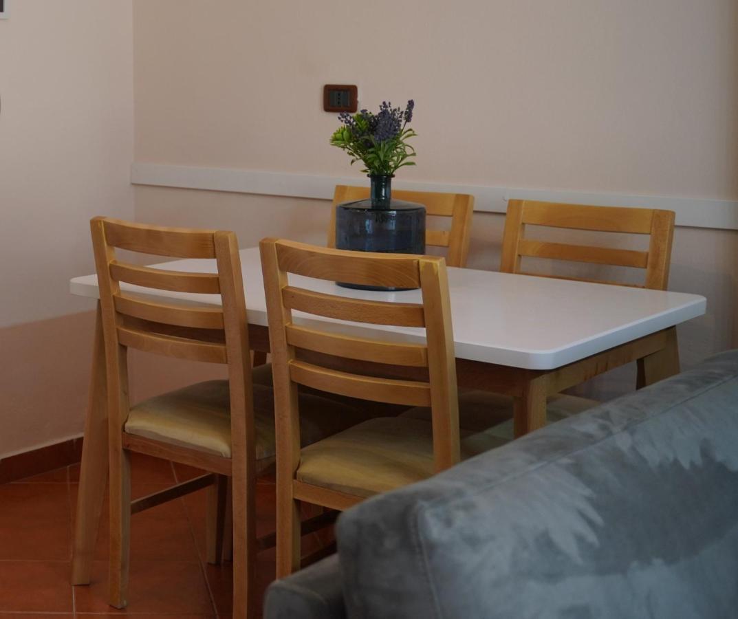Stylish Apartment Near Tirana Center Eksteriør bilde