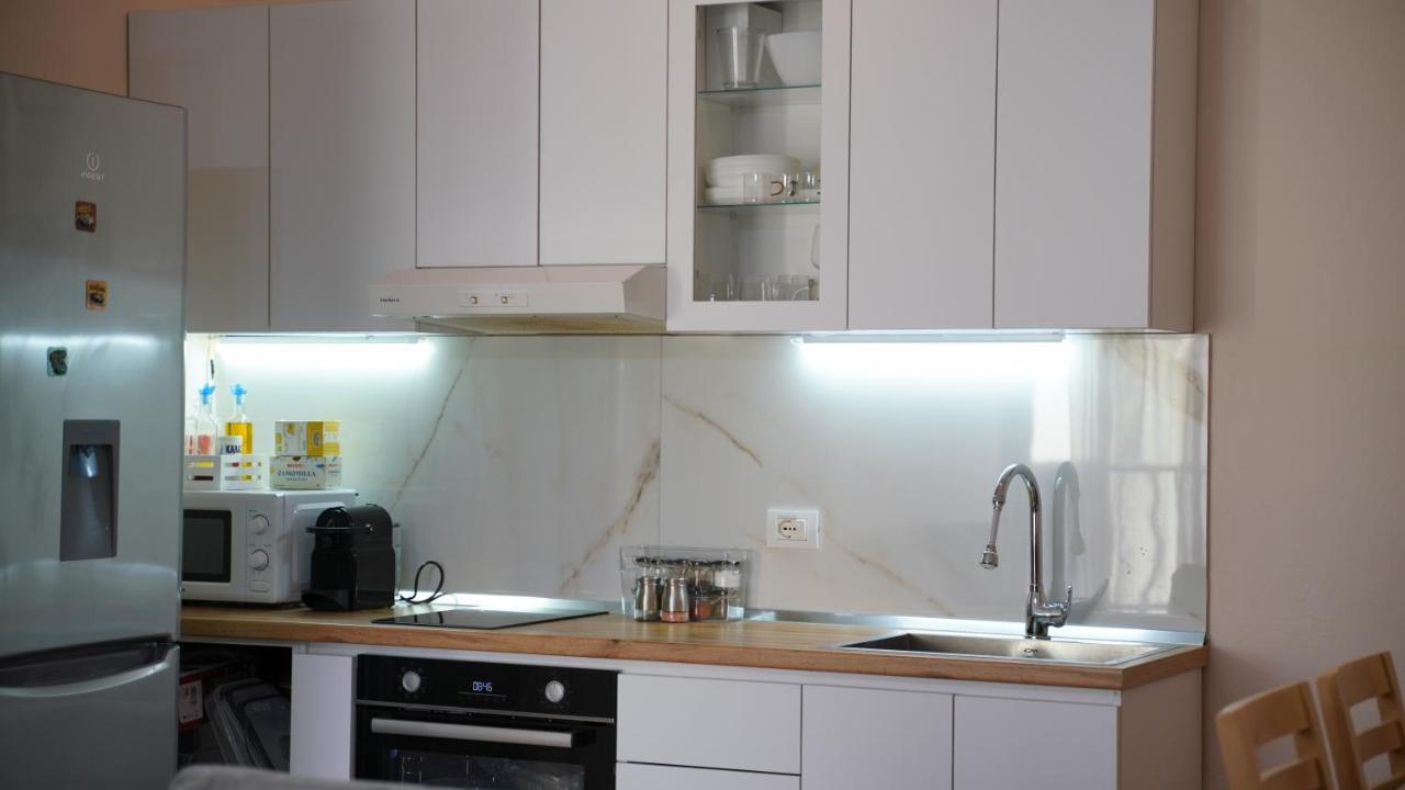 Stylish Apartment Near Tirana Center Eksteriør bilde